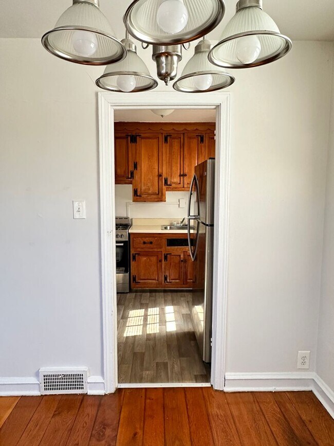 Photo - 2819 W Queen Ln Unit B