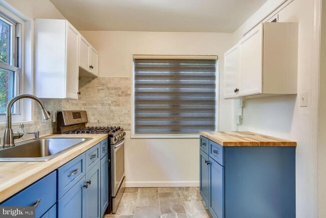 Photo - 5810 Fifer Dr