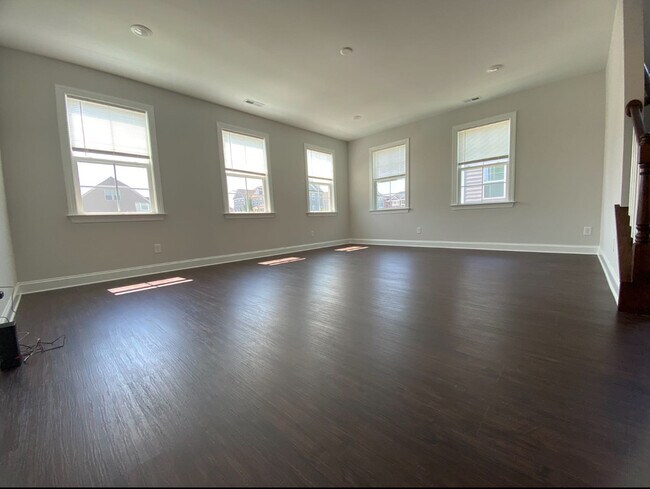 Photo - 718 Umber Dr