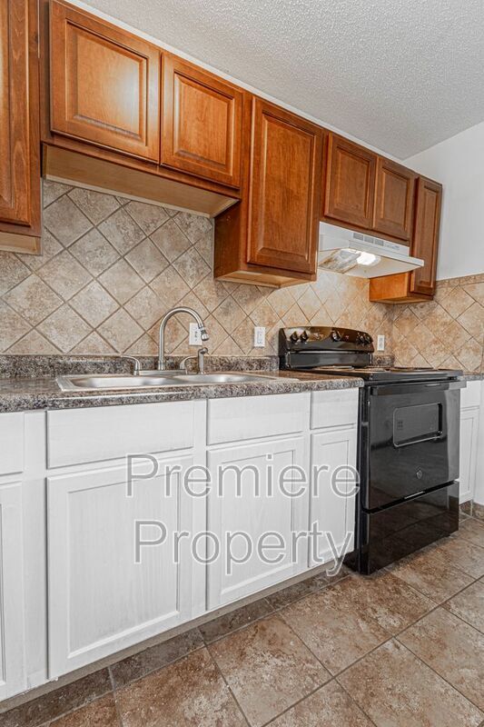 Photo - 4535 Lafayette Ave