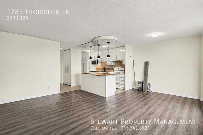 Photo - 1785 Frobisher Ln