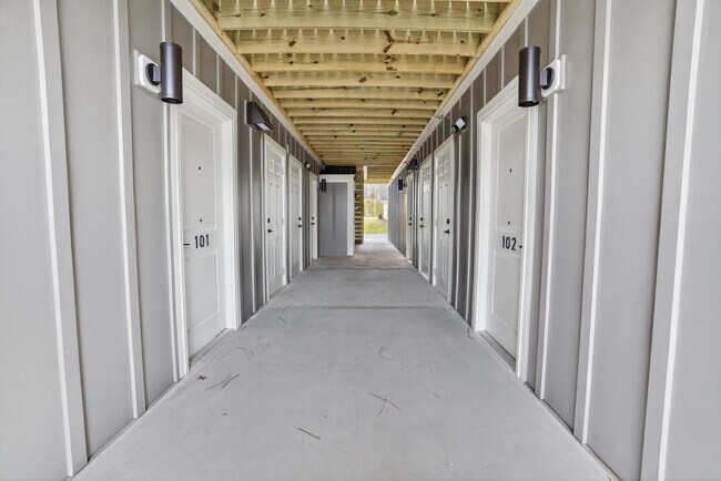 Photo - 7055 Hanesbrook Cir Unit 303