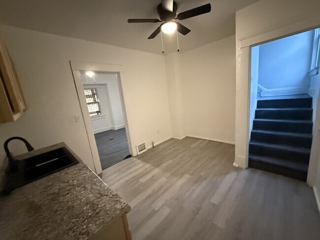 Photo - 2840 E 122nd St