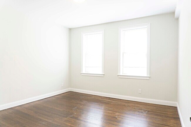 Photo - 2017 Commonwealth Ave Unit 5