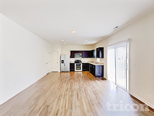 Photo - 165 Ogden Pond Pl