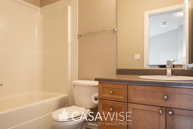 Photo - 226-226 Macewan Rd