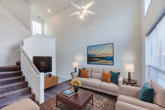 Photo - 7245 Rembrandt Dr