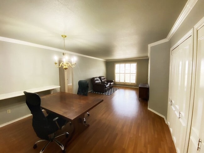 Photo - 2 BD/1.5 BATH MOVE IN NOVEMBER MINUTES FRO...