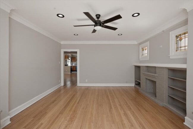 Photo - 5742 N Rockwell St Unit 2
