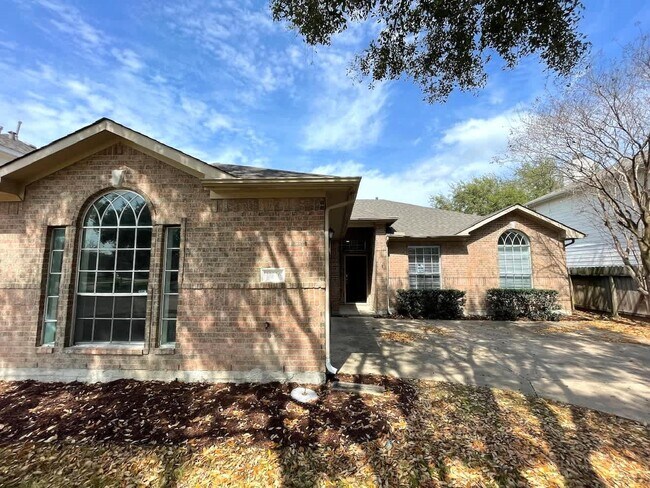 Building Photo - 22826 Tara Way Dr