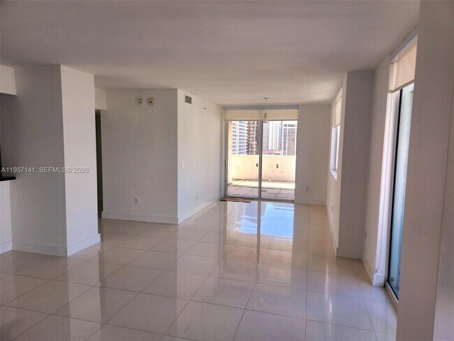 Photo - 244 Biscayne Blvd Unidad 2809