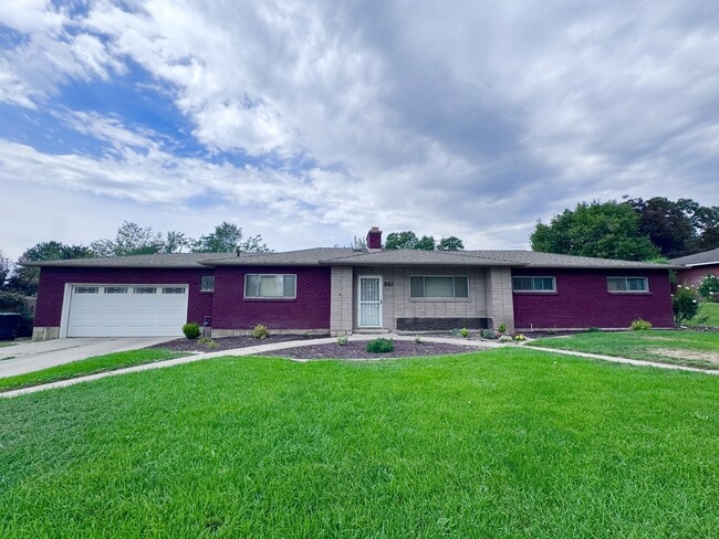 Building Photo - 501 E Sumac Ave Rental