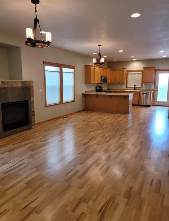 Photo - 610 Shadow Way