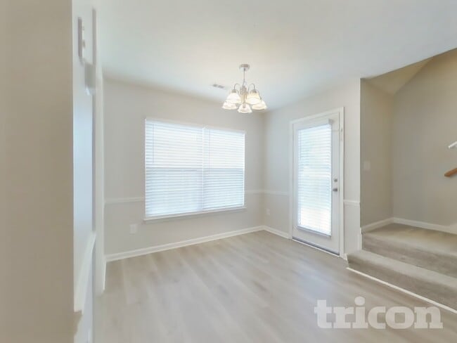 Photo - 3001 Deer Trail Dr