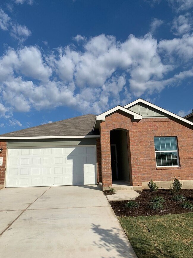 3 Bedroom Single Family Home in Jarrell - 3 Bedroom Single Family Home in Jarrell