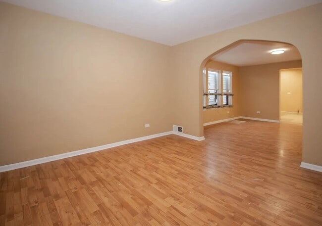 Photo - 5005 W Chicago Ave Unit 1