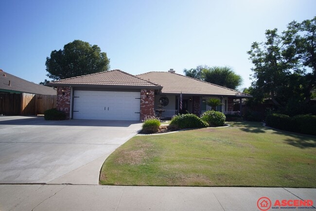 Fabulous Home Off of Jewetta and Noriega! - Fabulous Home Off of Jewetta and Noriega!
