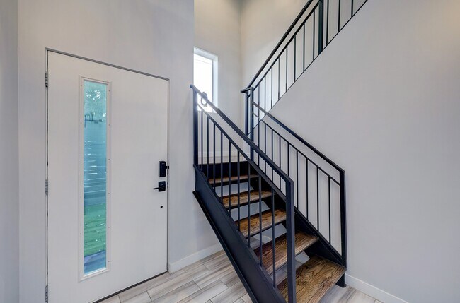 Photo - 1401 Fairview St Unit A