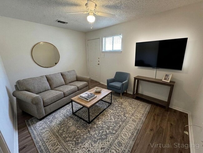 Building Photo - 715 N 20th St