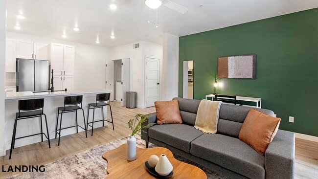 Building Photo - 2555 N Rancho Dr