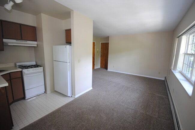 Photo - Ashley Manor