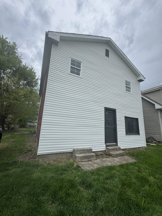 Building Photo - 845 Moxahala Ave Rental