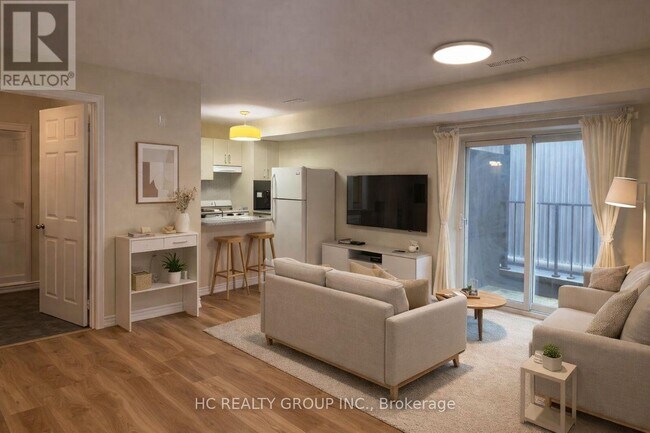 Photo - 1606 Queen St E