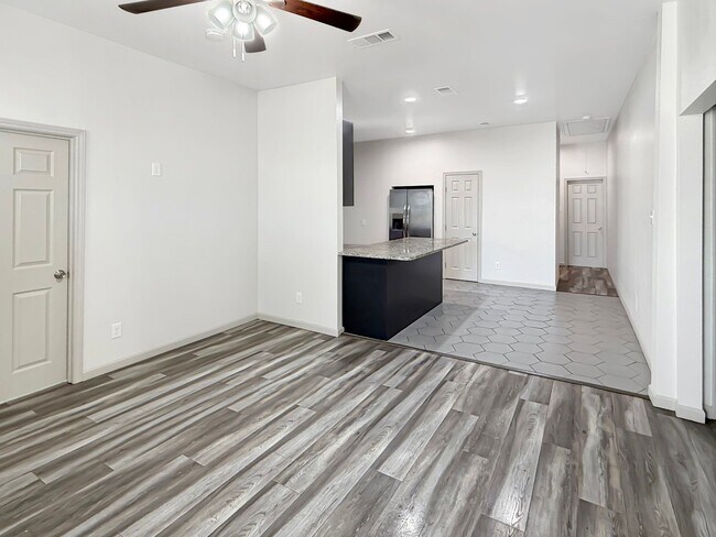 Photo - 1719 NW 25th St