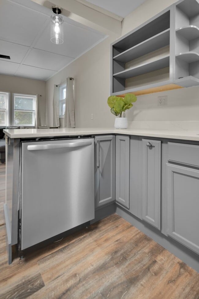 Photo - 1005-1007 N Aurora St, LLC Unit 1