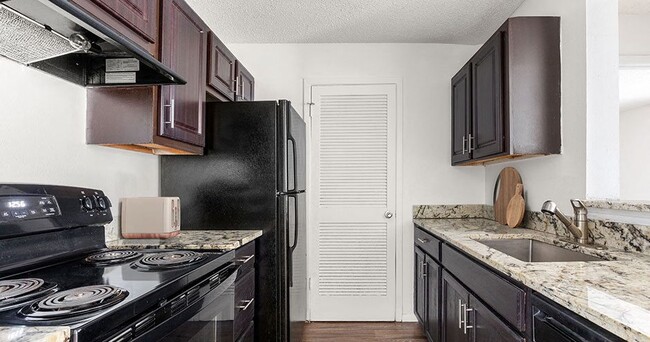 Photo - Eagles Point at Tampa Palms Apartments