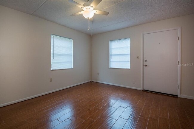 Photo - 5221 Bayshore Blvd Unidad 32