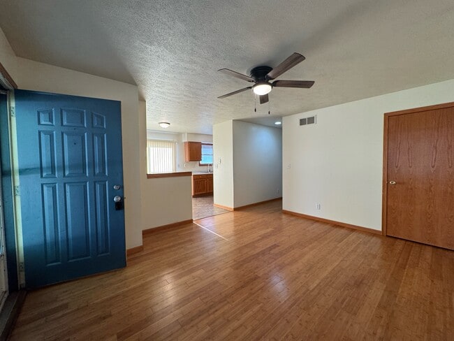 Photo - 610 Sydney Ave.