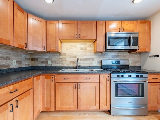 158 North St Unit E