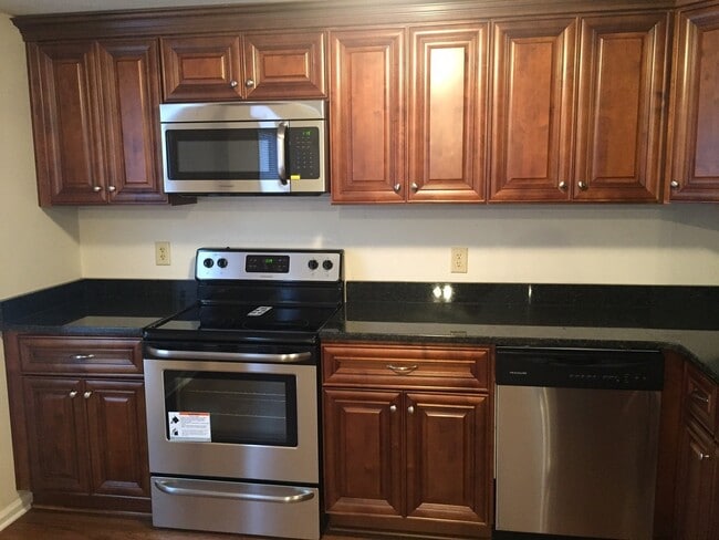 Photo - 1336 W 38th St Unit B