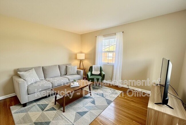 Photo - 2037 Garden Springs Dr Unit B