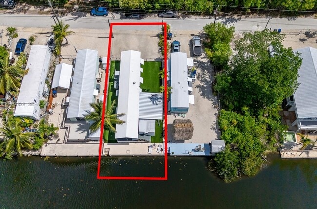 456 Bowie Ln