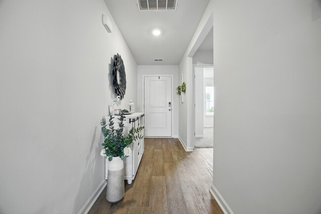 Photo - 580 Talisman Trl