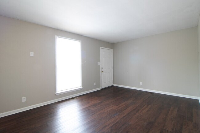 Photo - 1436-A McCan Drive