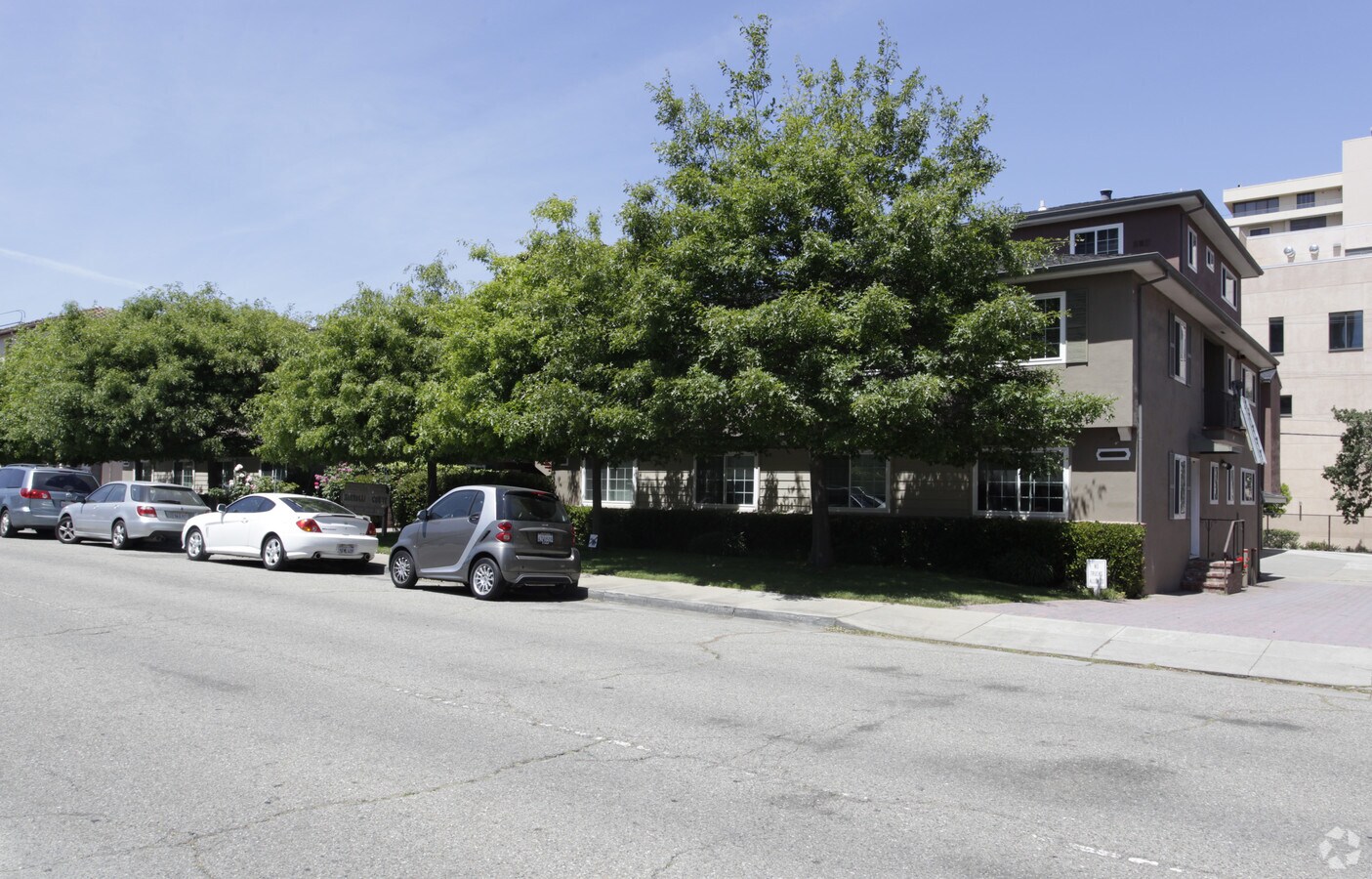 Photo - Magnolia Court