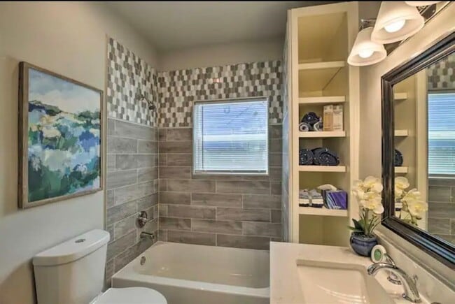 Photo - 5224 Leeland St