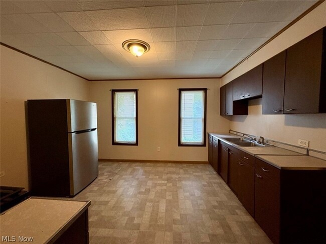 Photo - 391 E Voris St