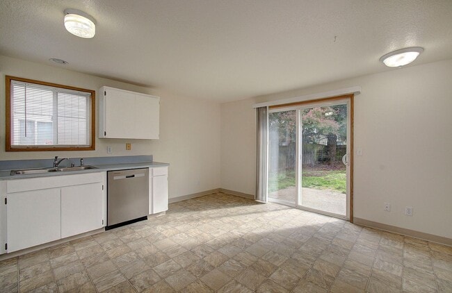 Photo - 3bd 2ba Single Level Home in Mountain View...