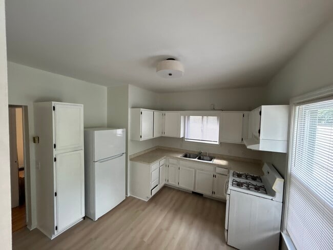 Photo - 481 Meigs St Unit 481 Meigs Street