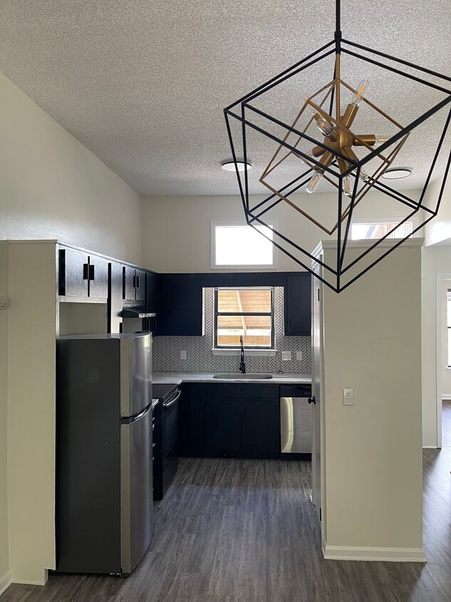 Photo - 3800 Provence St #16