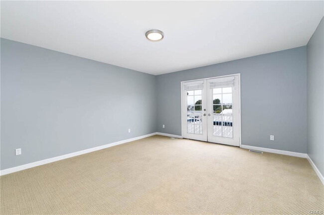 Photo - 1727 Golden Ave Townhome