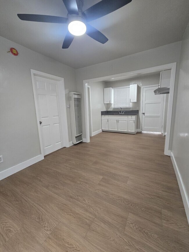 10965 S Figueroa St Unit 10