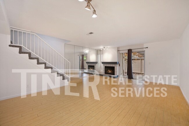 Photo - 9118 Madison Green Ln Unit #24