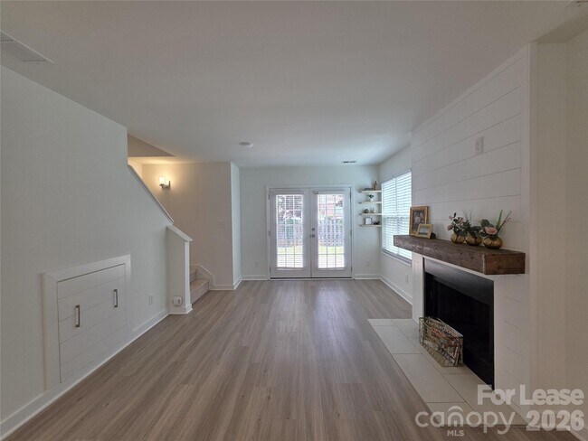 1525 Briar Creek Rd