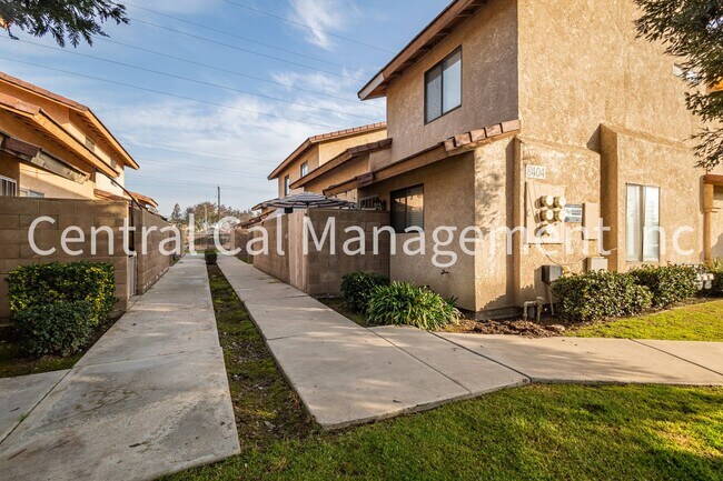 Photo - 8404 Laborough Dr Unit Apt B