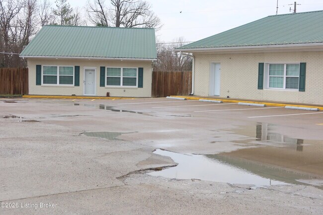 Photo - 114 Peonia Rd